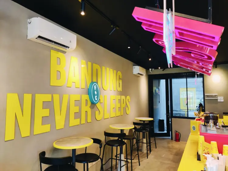 Flash Coffee - Plaza Blok M 3