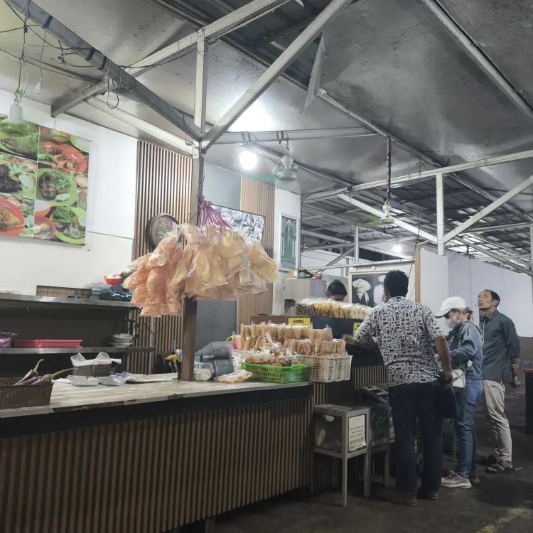 Warung Ikan Bakar Haji Ijay 10