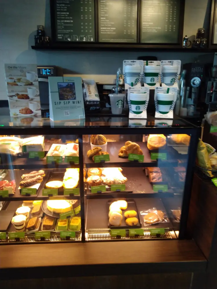 Starbucks Palem Semi Karawaci 10