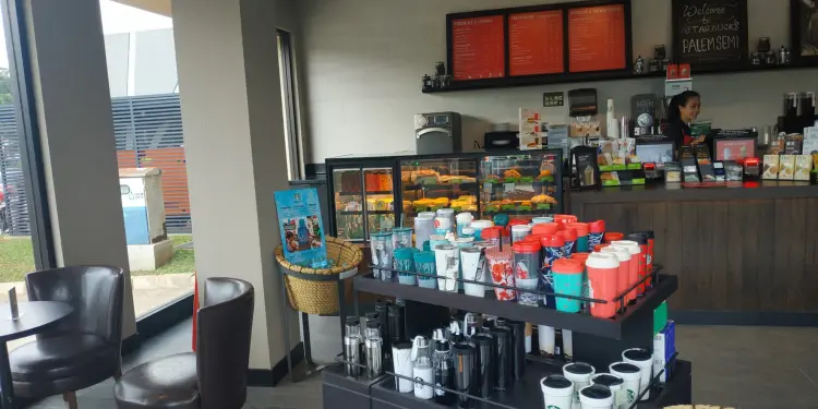 Starbucks Palem Semi Karawaci 8