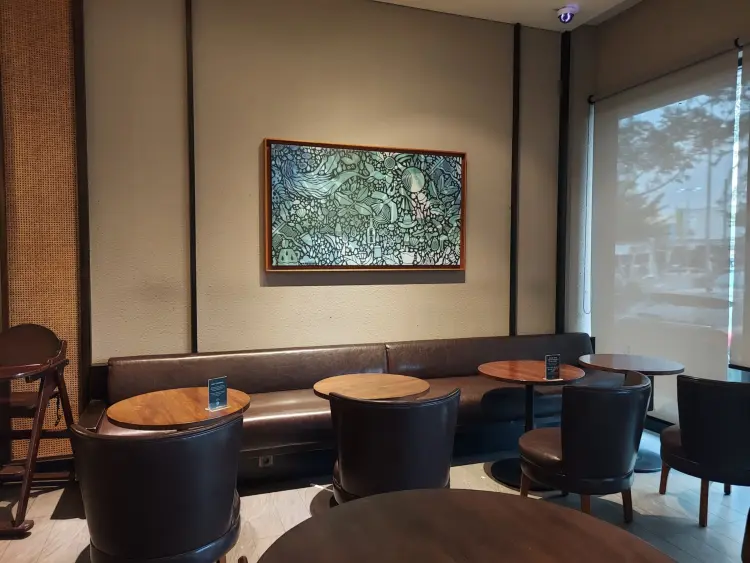 Starbucks Palem Semi Karawaci 7