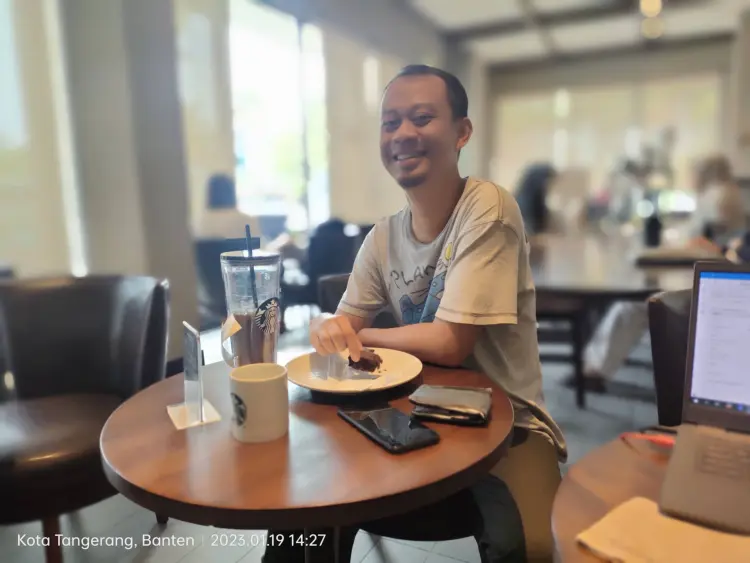 Starbucks Palem Semi Karawaci 2