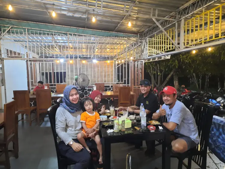 Kafe dan resto boss'e 7