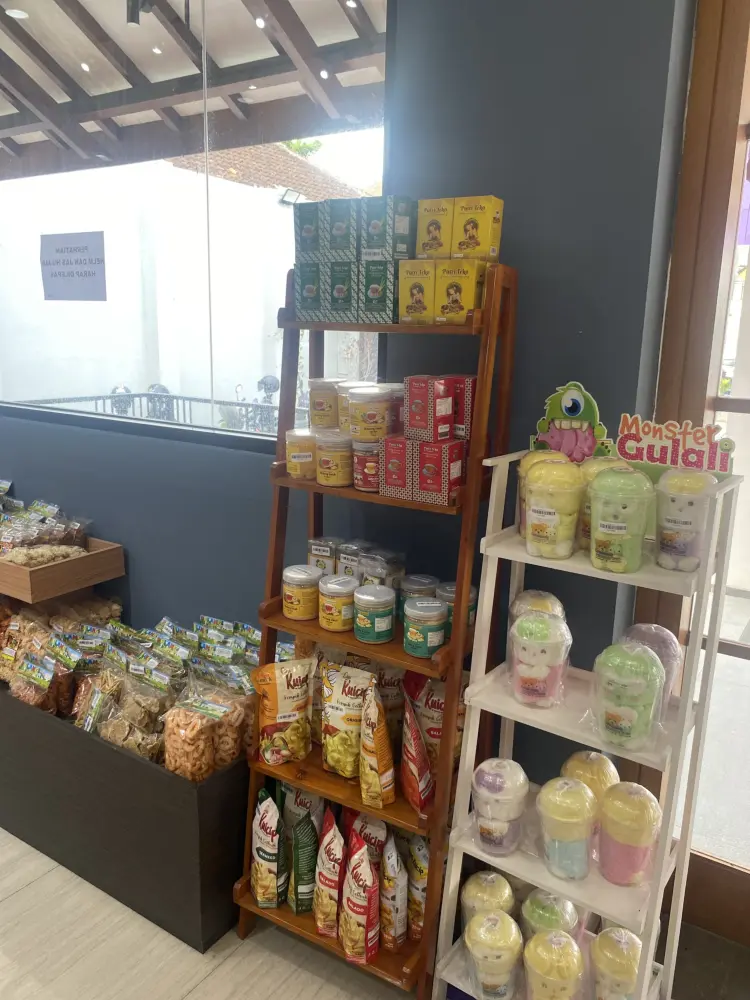 Bakpia Juwara Satoe - Jalan KH Ahmad Dahlan 9