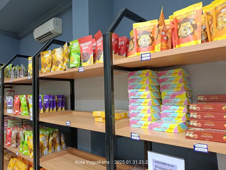Bakpia Juwara Satoe - Jalan KH Ahmad Dahlan 10