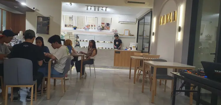 Kayla Bakery - Cake & Coffee | Villa Kedoya 5