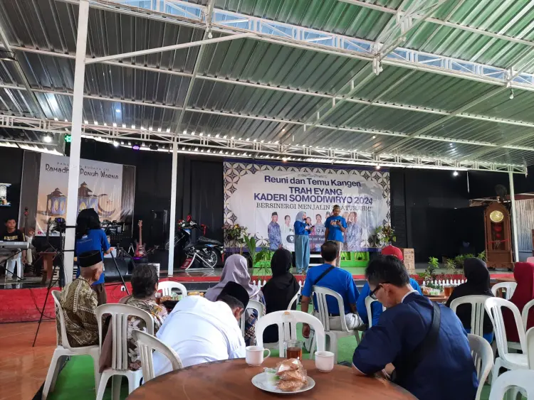 Omah SarJan Resto & Cafe 10