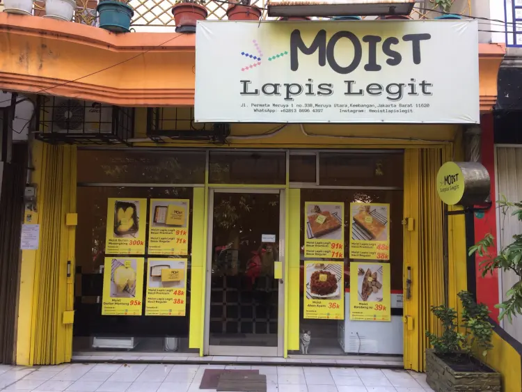 Moist Lapis Legit 1