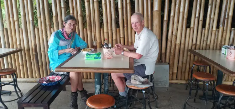 Warung Mentig Sari 8