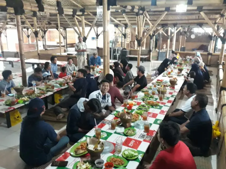 Restoran & saung bang haji 4