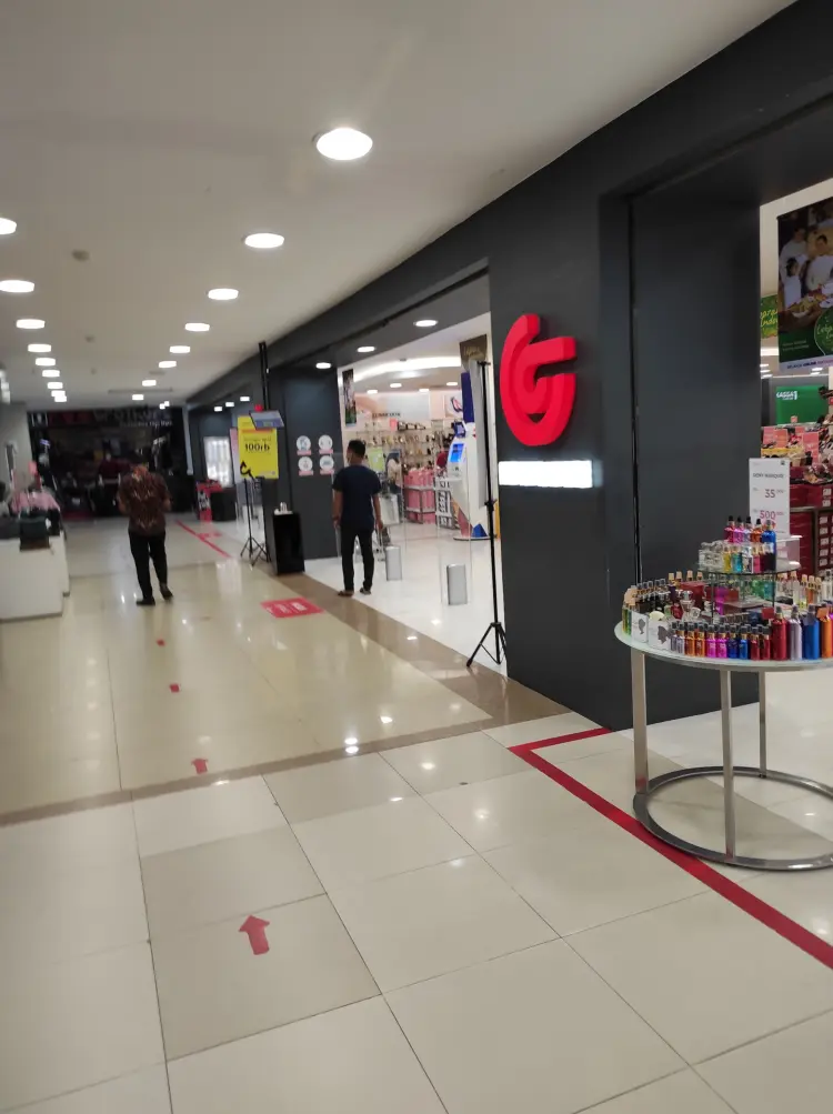 Matahari Department Store Mandau City 1