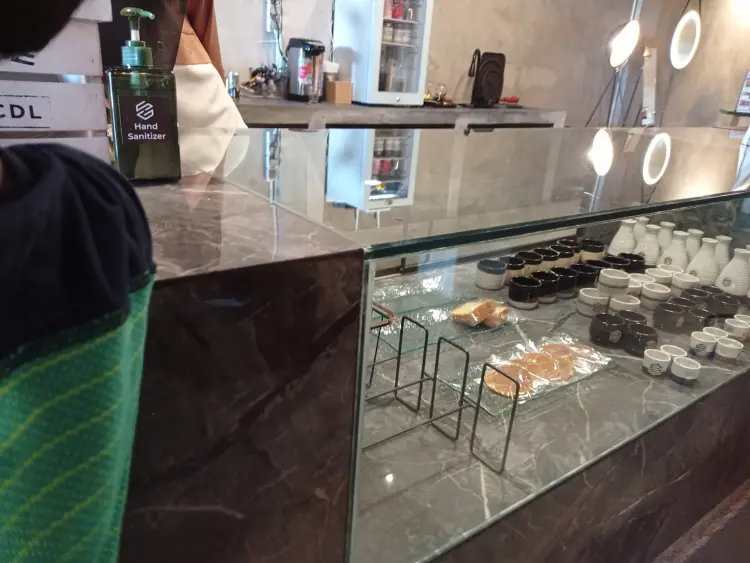 班贾尔马辛的咖啡天花板，居然藏在一家台球馆里？