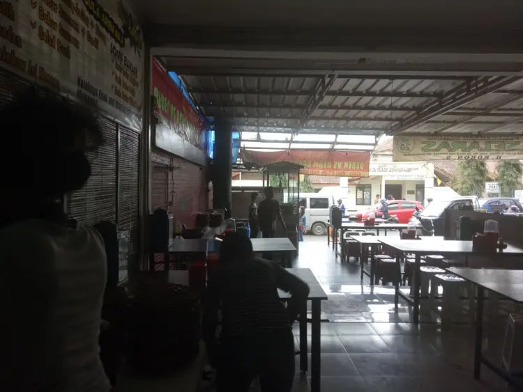 Bebek vs Ayam Ibu Rini 9