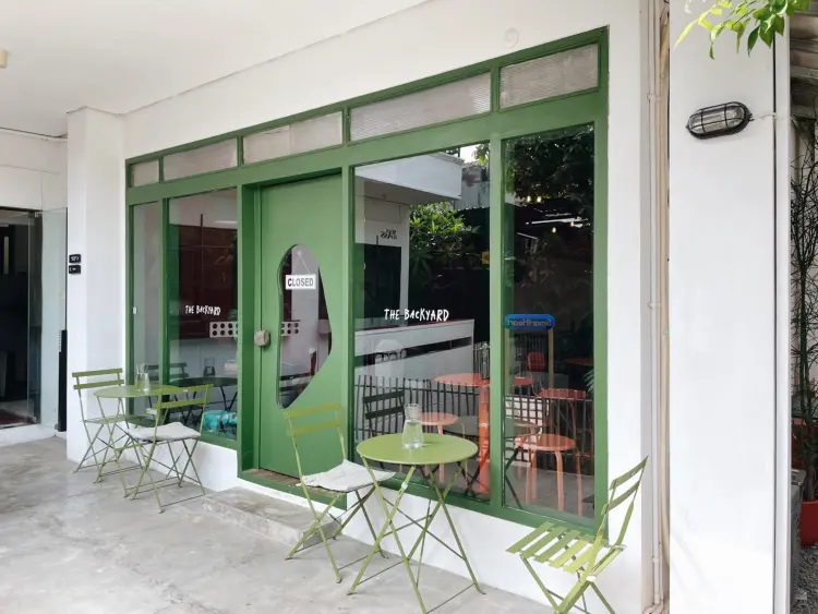 Mad Grass | The Backyard 1