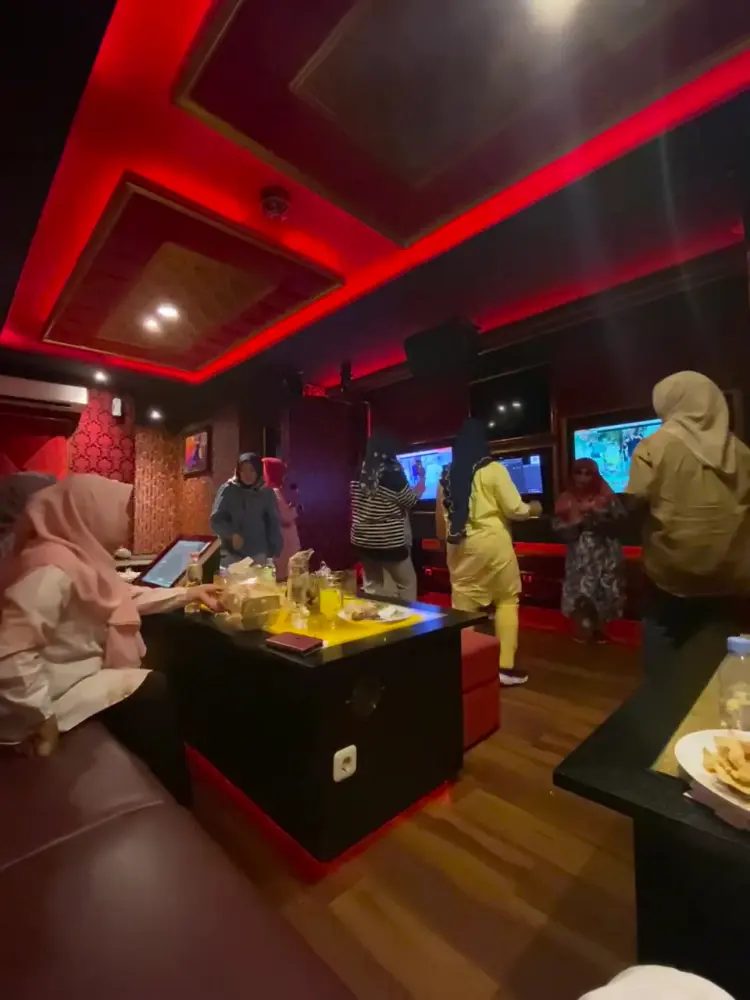 Masterpiece Signature Family Karaoke 4