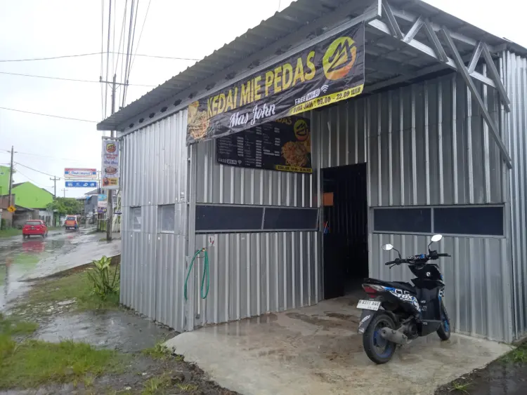 KEDAI MIE PEDAS 1