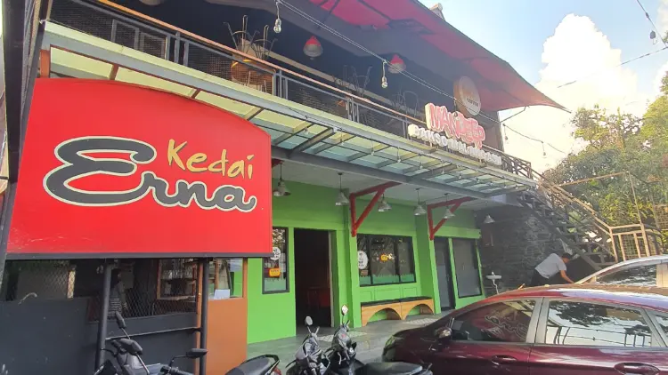 Kedai Erna 1