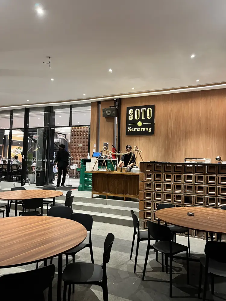 Aroem Resto & Cafe Bekasi 4