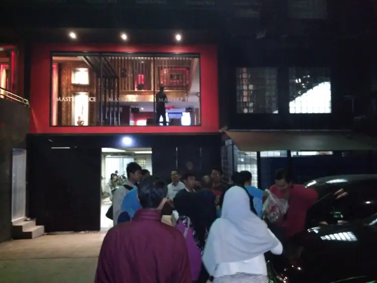 Masterpiece Family Karaoke 6