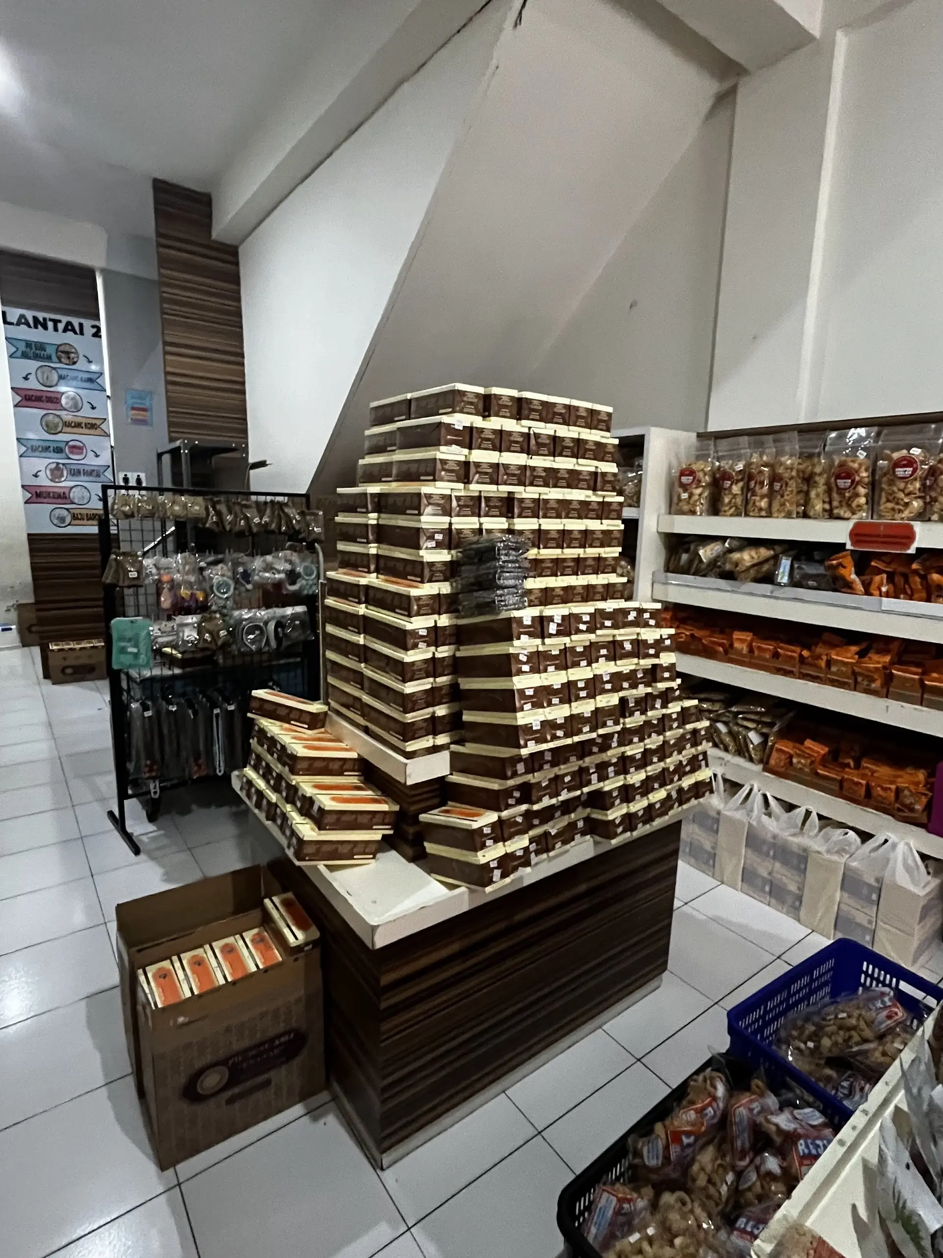 20k per orang, beli zonk? Toko 'sold out' di Bali ini Anjay banget! 2