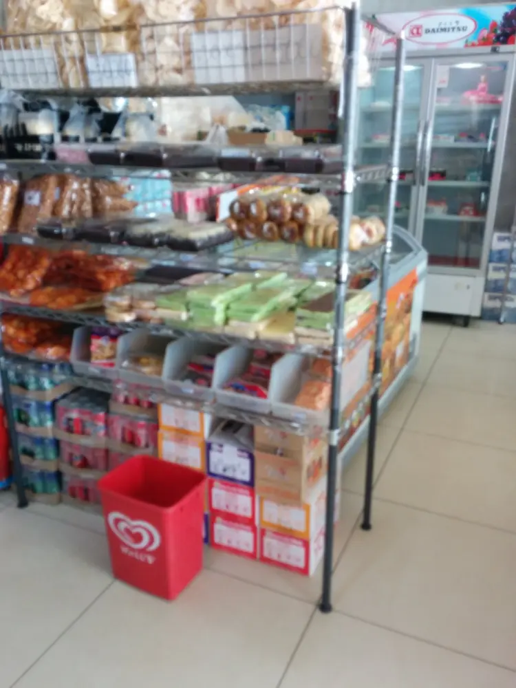 Toko Roti Disneyland 4