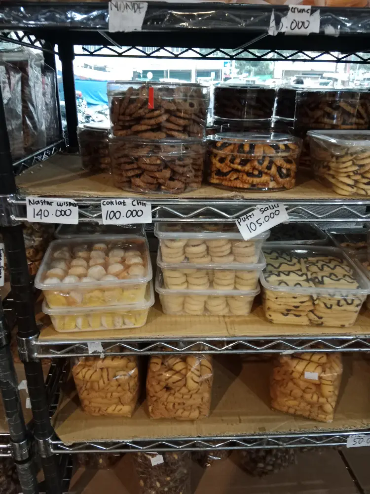 Toko Roti Disneyland 2