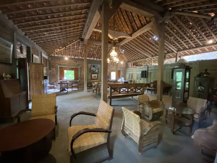 Oemah Agoeng Cafe and Coffee 1