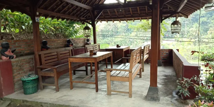 Oemah Agoeng Cafe and Coffee 5