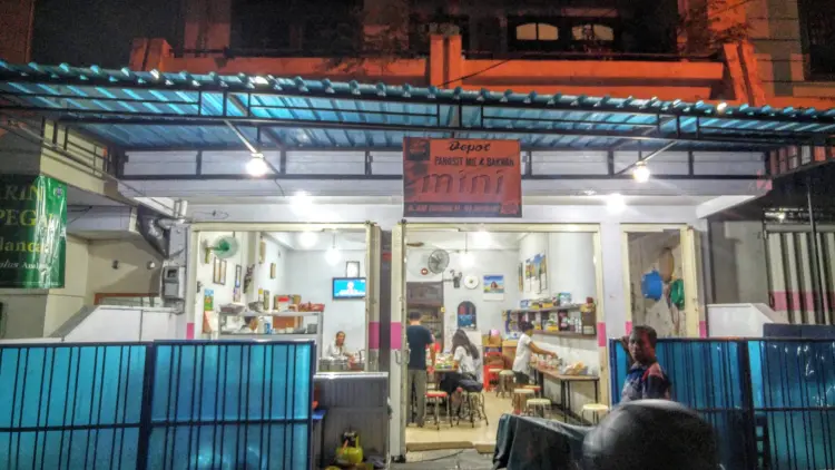 Depot Mini - Pangsit Mie & Bakwan 1
