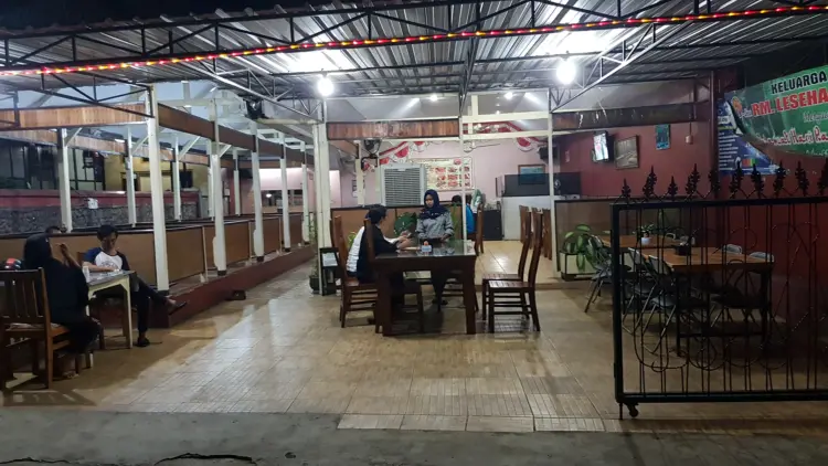 Lesehan Ladina Watampone 5