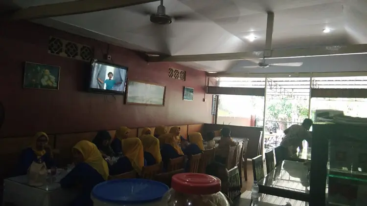 Lesehan Ladina Watampone 8