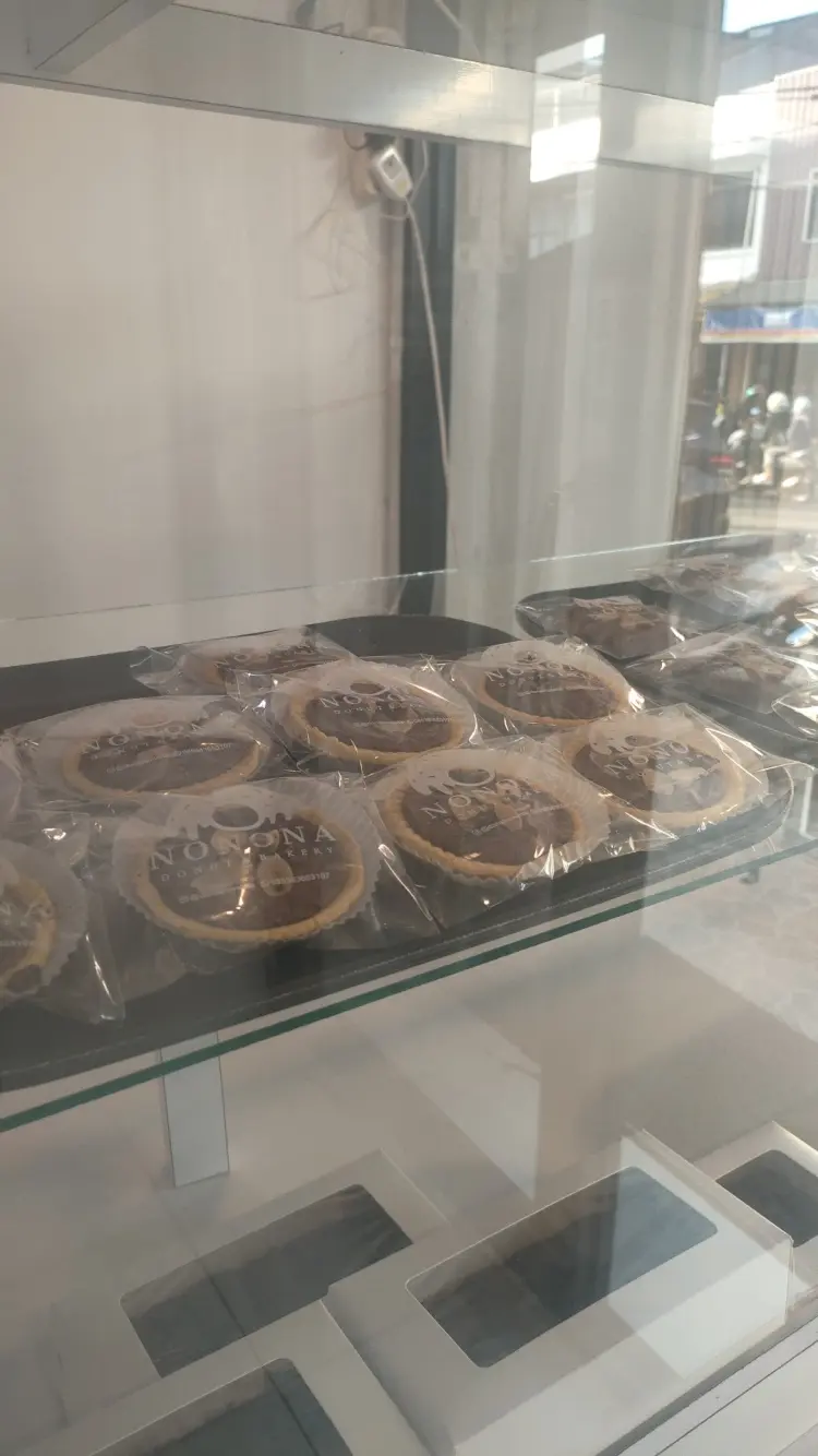 STORE NONONA Donut & Bakery PONDOK (Donat Kentang Nonona) 2