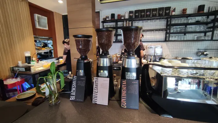 Wheels Coffee Roasters - Eyckman 32 7