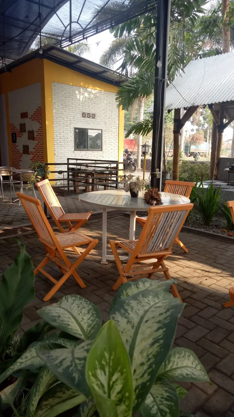 Kedai Kopi Lumajang JLT 7