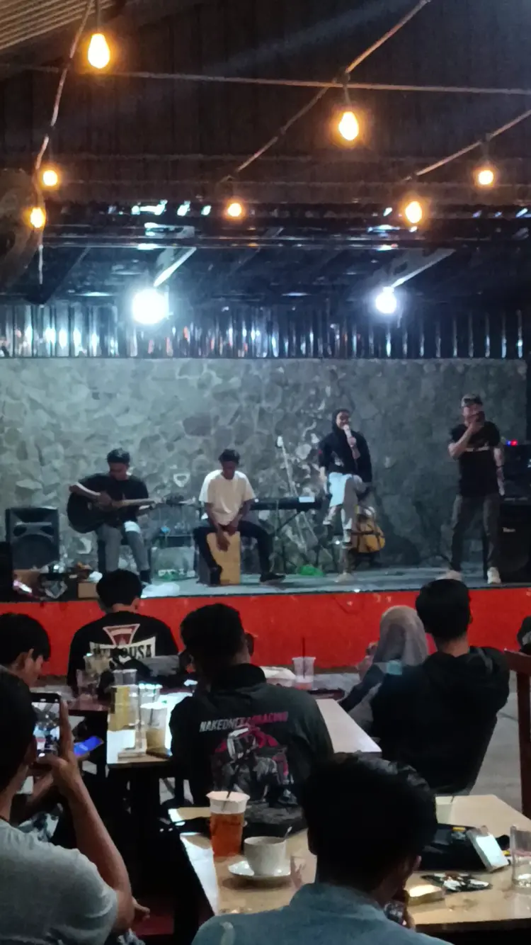 Kedai Kopi Lumajang JLT 3