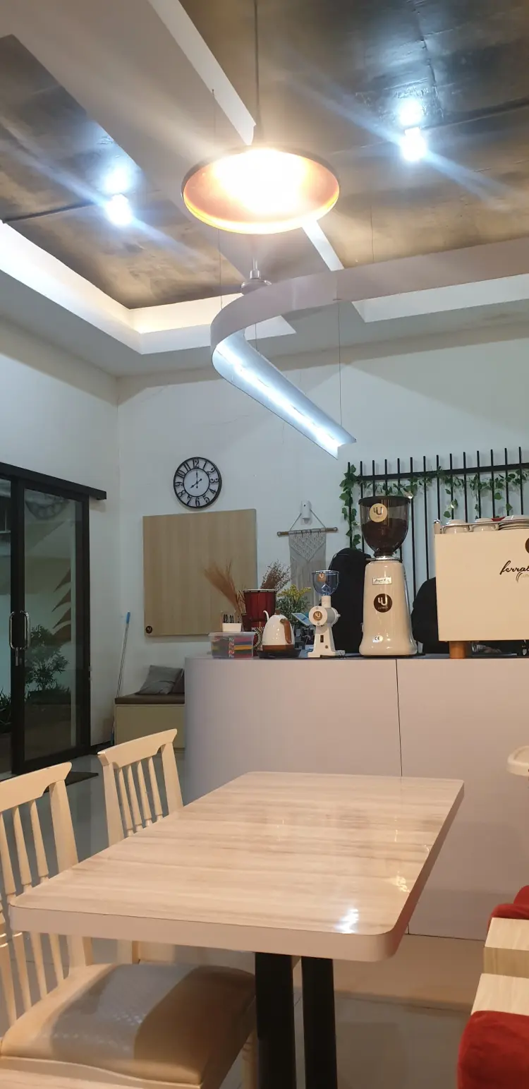 Luwiih Cafe 6