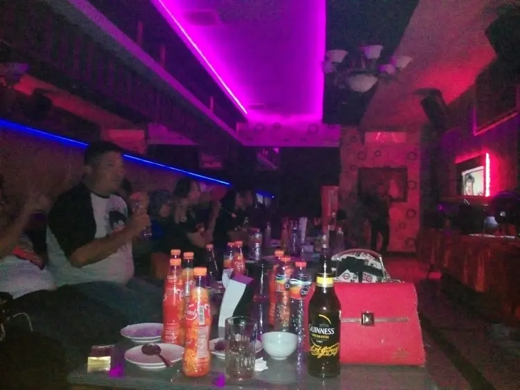 Masterpiece Karaoke Family 5