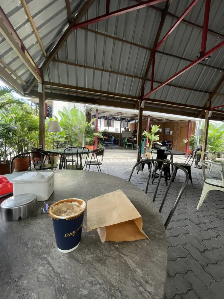 Eddy in March Coffee & Eatery 1