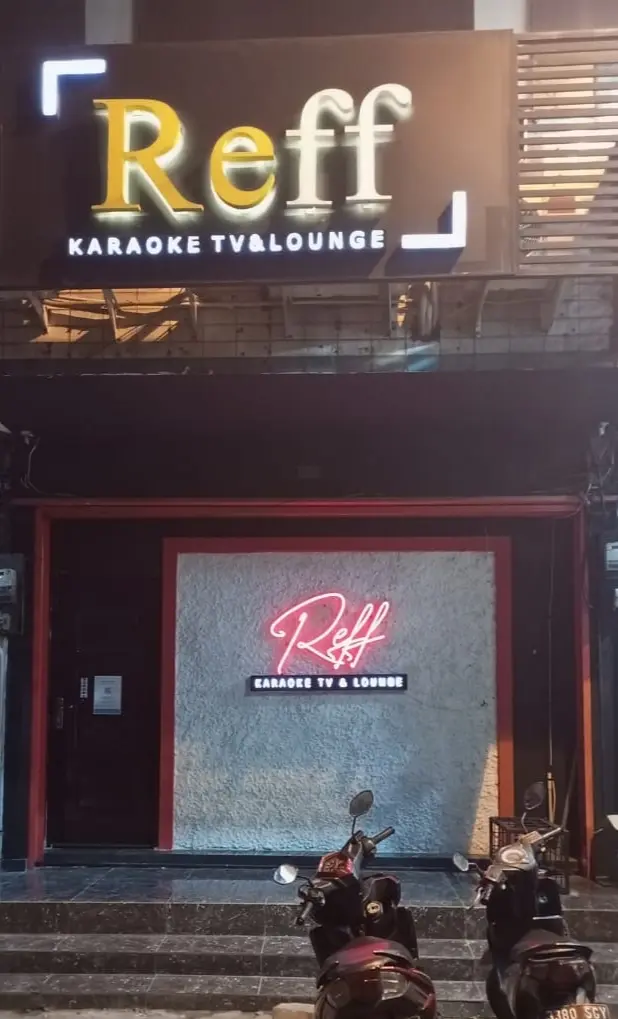Reff Karaoke TV & Lounge 1