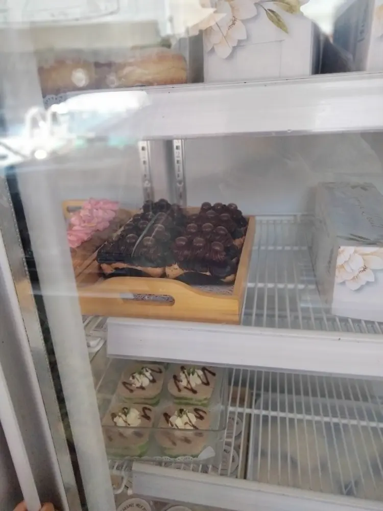 Nyonya Kecil Patisserie 3