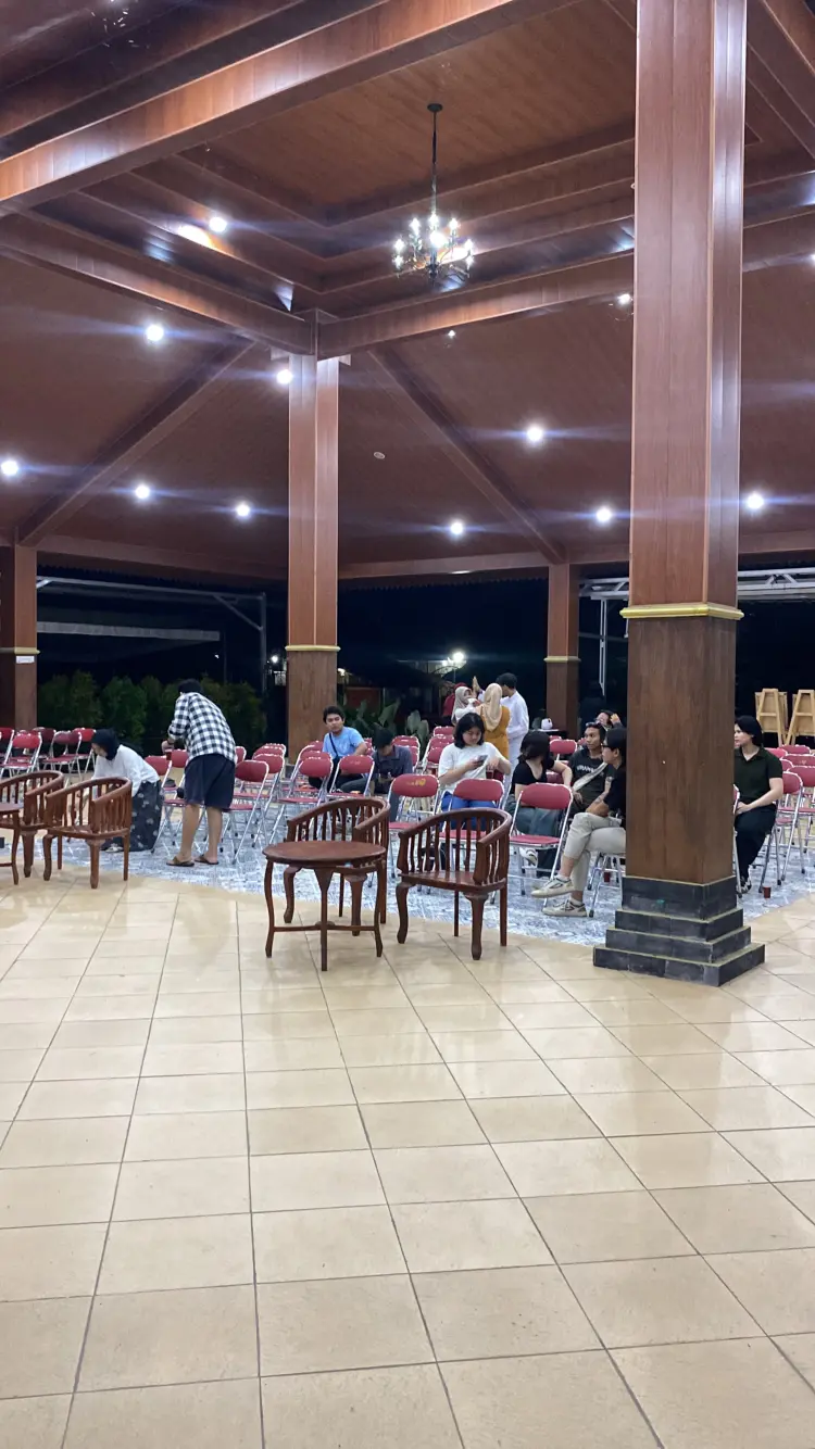 Gravitasi Cafe, Space & Wedding Venue 7