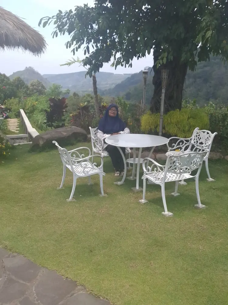 Angonjiwo Resto & Resort Bawen 4