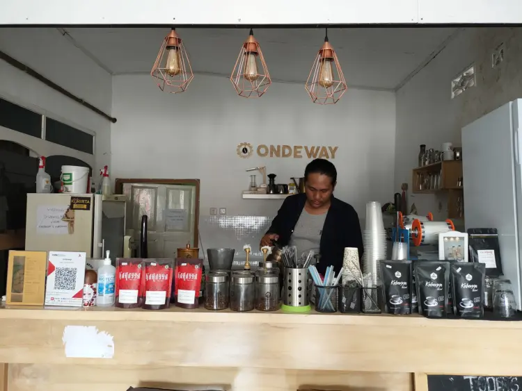 Ondeway Coffee Roasters - Kedai Kopi Bulukumba 8