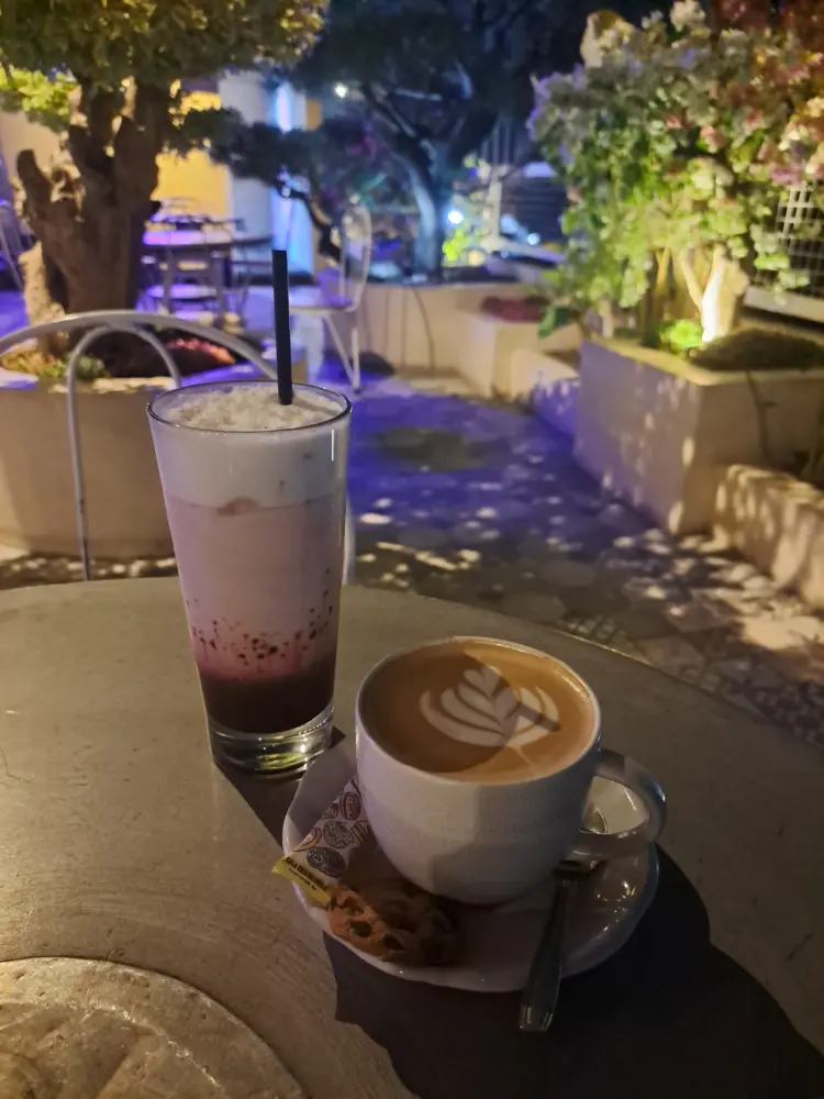 Sasino Coffee Shop 4