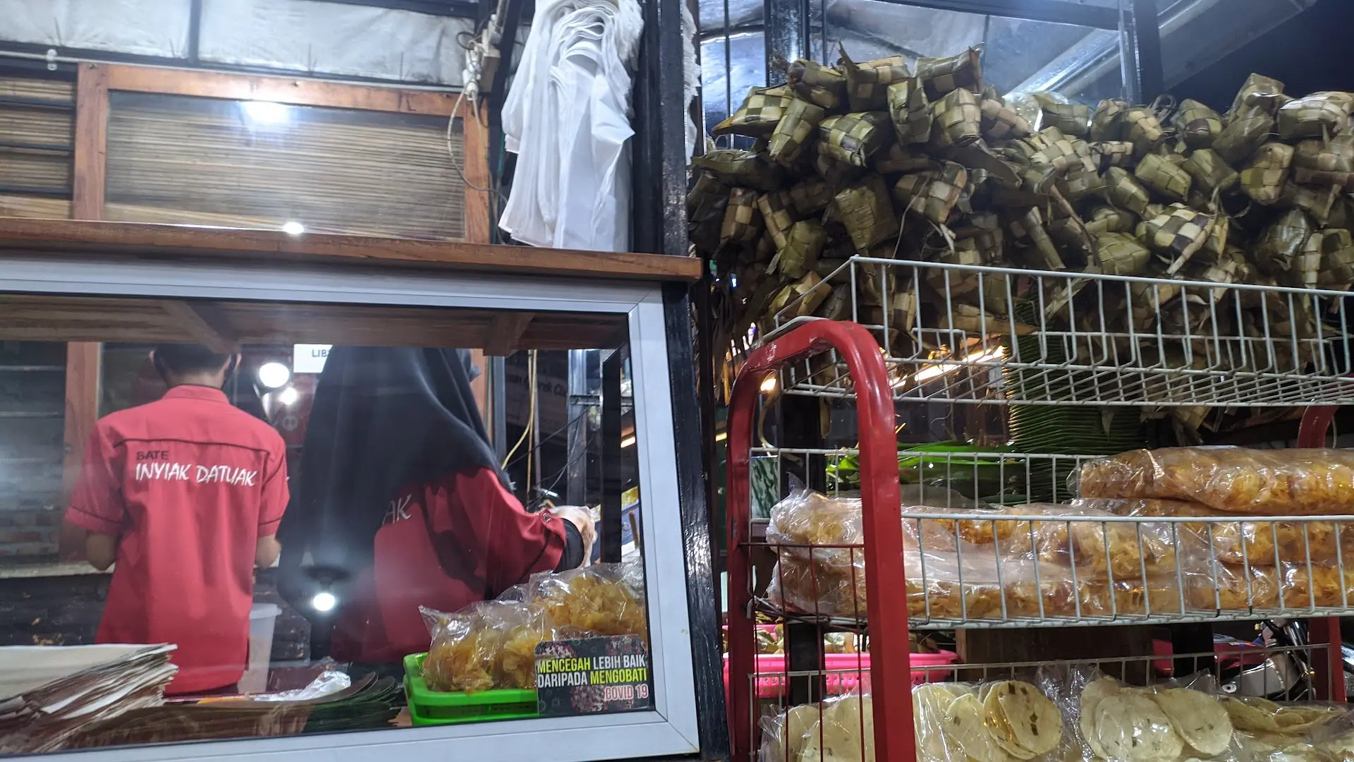 谁说沙爹只有花生酱?来巴东被黄酱红酱上了一课! 1