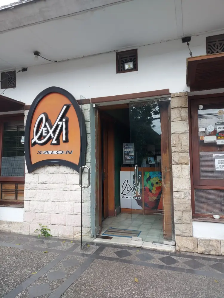 Lexzi Salon 1