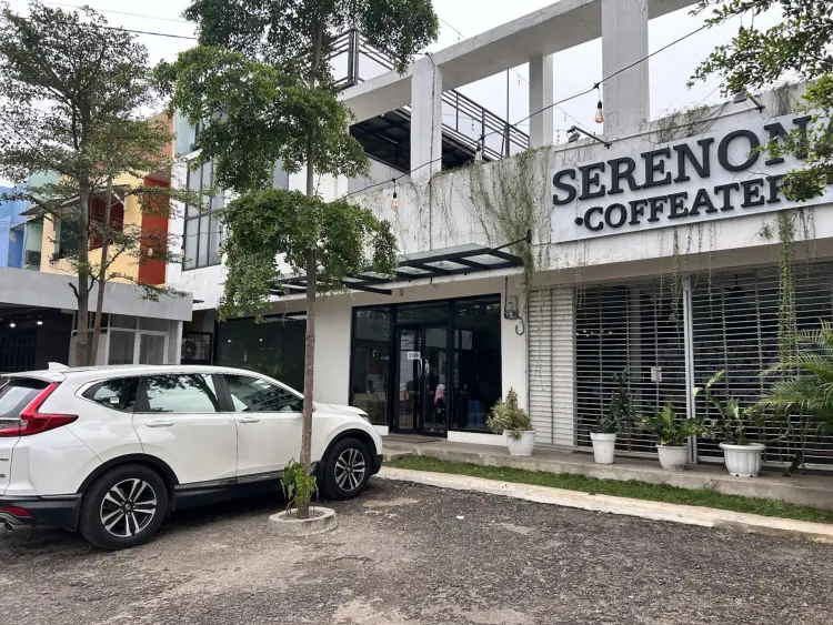 Serenona Coffeatery 1