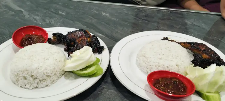 Naya Cafe and Resto 10