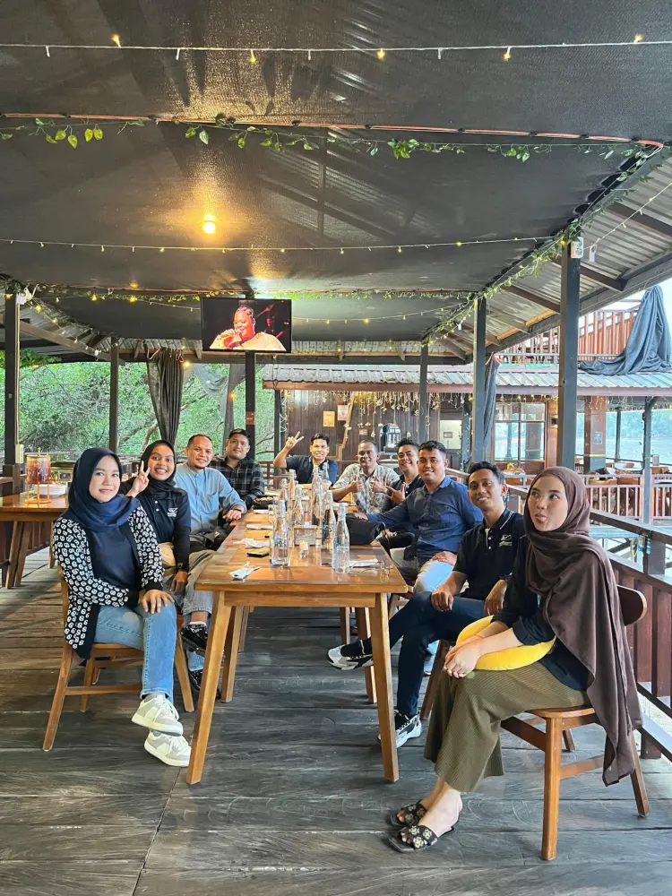 BJS Cafe & Restaurant 3