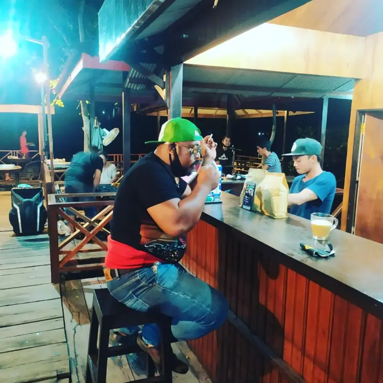 BJS Cafe & Restaurant 7